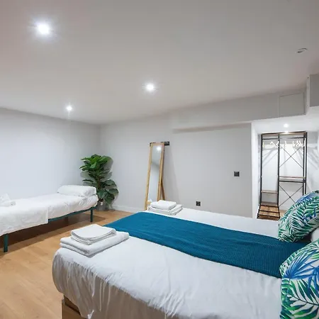 Lejlighed New Levante Pool & Museums Apartament *