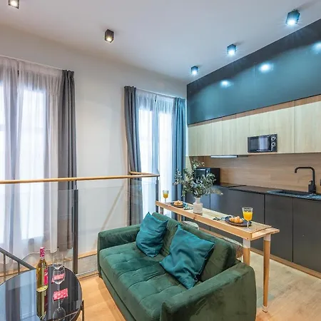 Lejlighed New Levante Pool & Museums Apartament